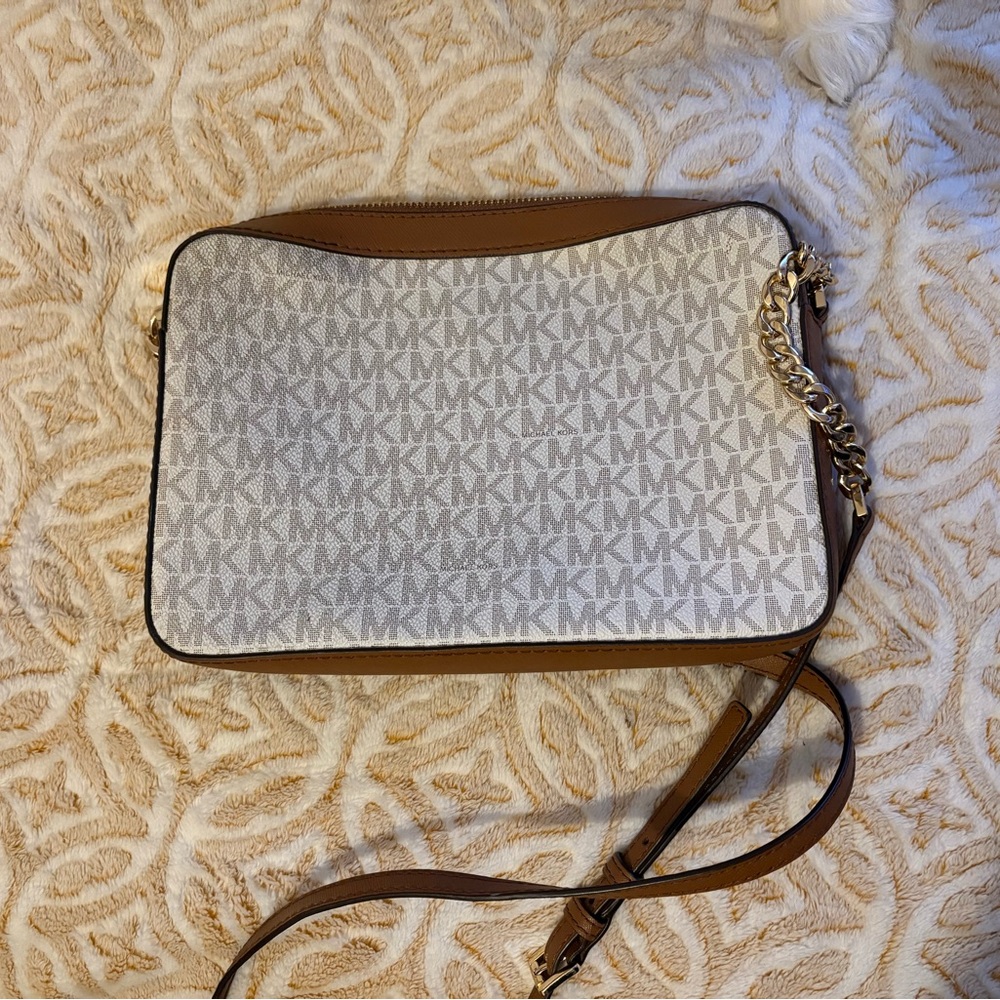 Michael Kors Logo Crossbody Bag | Brown/Tan | Gold Chain - Picture 2 of 3